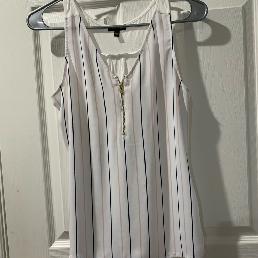 Express women’s XS white top